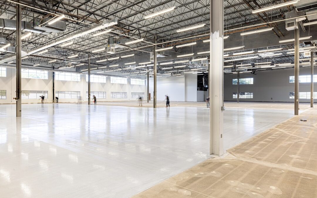 Industrigolvläggning i Ljungby – hållbara och slitstarka golv